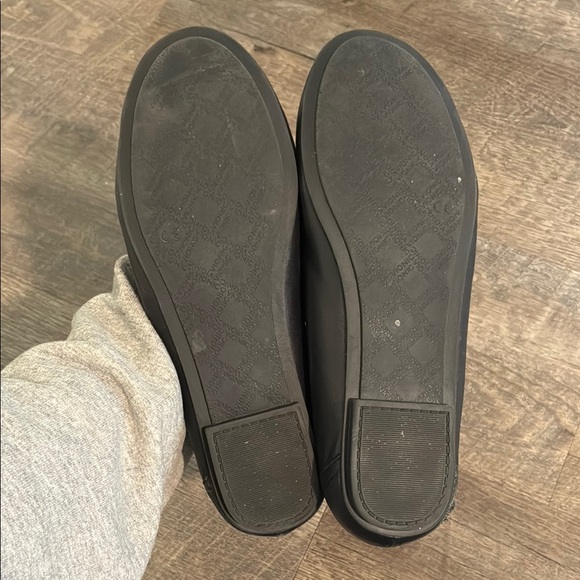 Vionic Carol Black Leather Ballet Flats - Picture 3 of 5